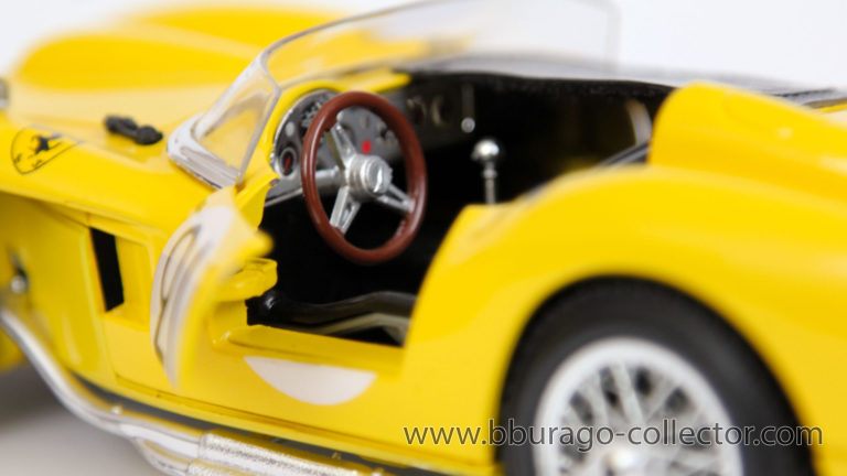N°314 - Ferrari 250 Testa Rossa rare siège marron + boite 1/18